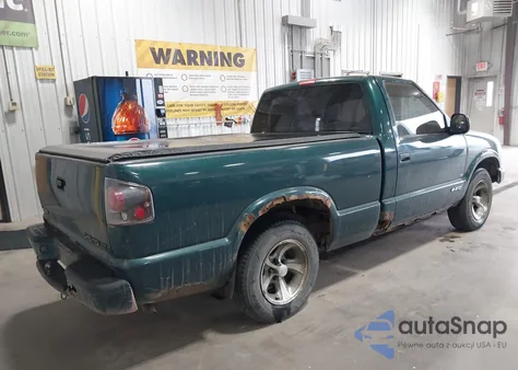 1998 Chevrolet S-10 Ls Fleetside из США, поврежденный, VIN 1GCCS1446WK186585